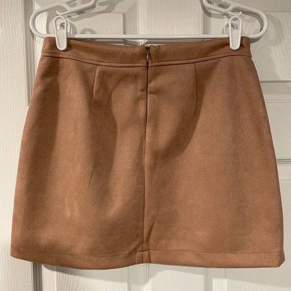 Faux suede skirt - Picture 4 of 7